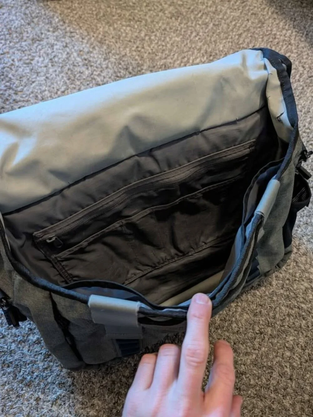 Timbuk 2 messenger bag